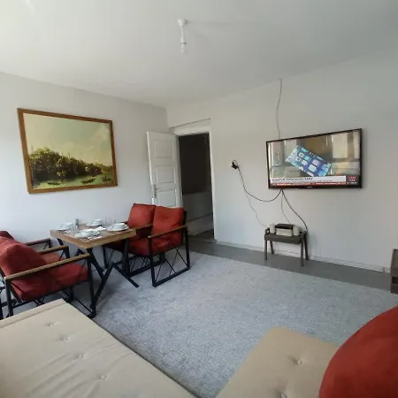 Kulis Ottoman Family Apartment